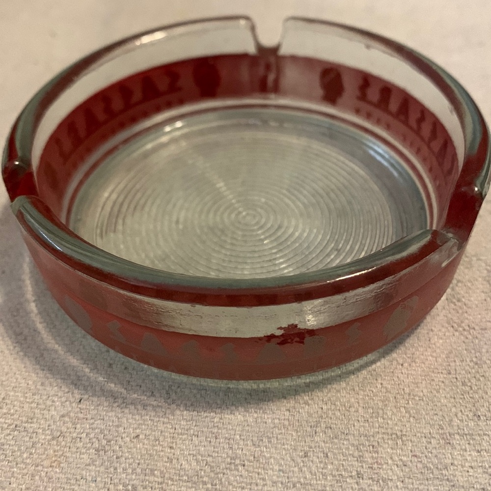 caesars palace atlantic city red ashtray 3 1/4” diameter